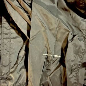 Columbia wind breaker